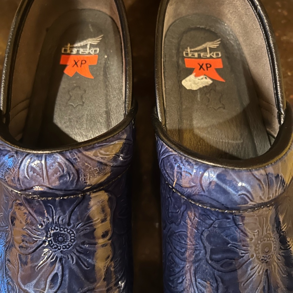 Blue clogs - Picture 3 of 5